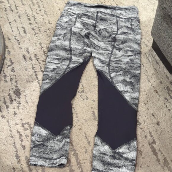 Lululemon Pace Rival Crop (22")Power Luxtreme Hazy Days Black White / Black - Picture 10 of 13